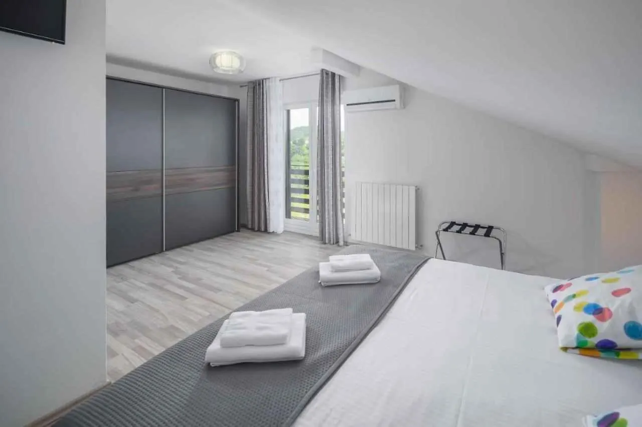 Holiday Home In Cerovlje - Istrien 51826